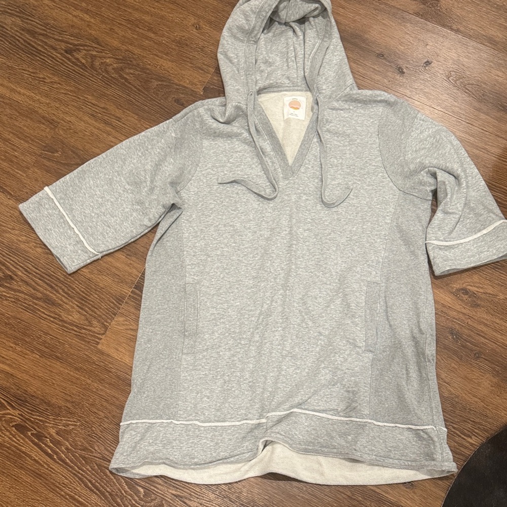 Daily practice Gray Hooded Tunic with two Pockets